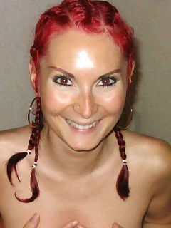 redhead milf pics